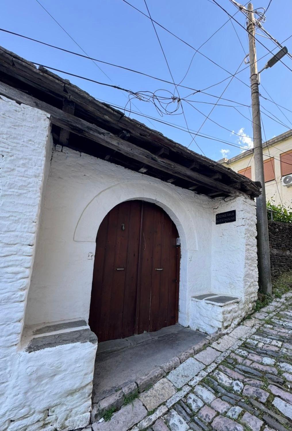 Stonetale Garden Guesthouse Gjirokastër Exterior foto